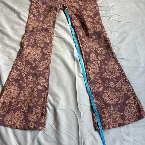 Free People We The Free Maroon/Peach Paisley Print, Low Cut, Flare Jeans NWT- 26 - Picture 9 of 11